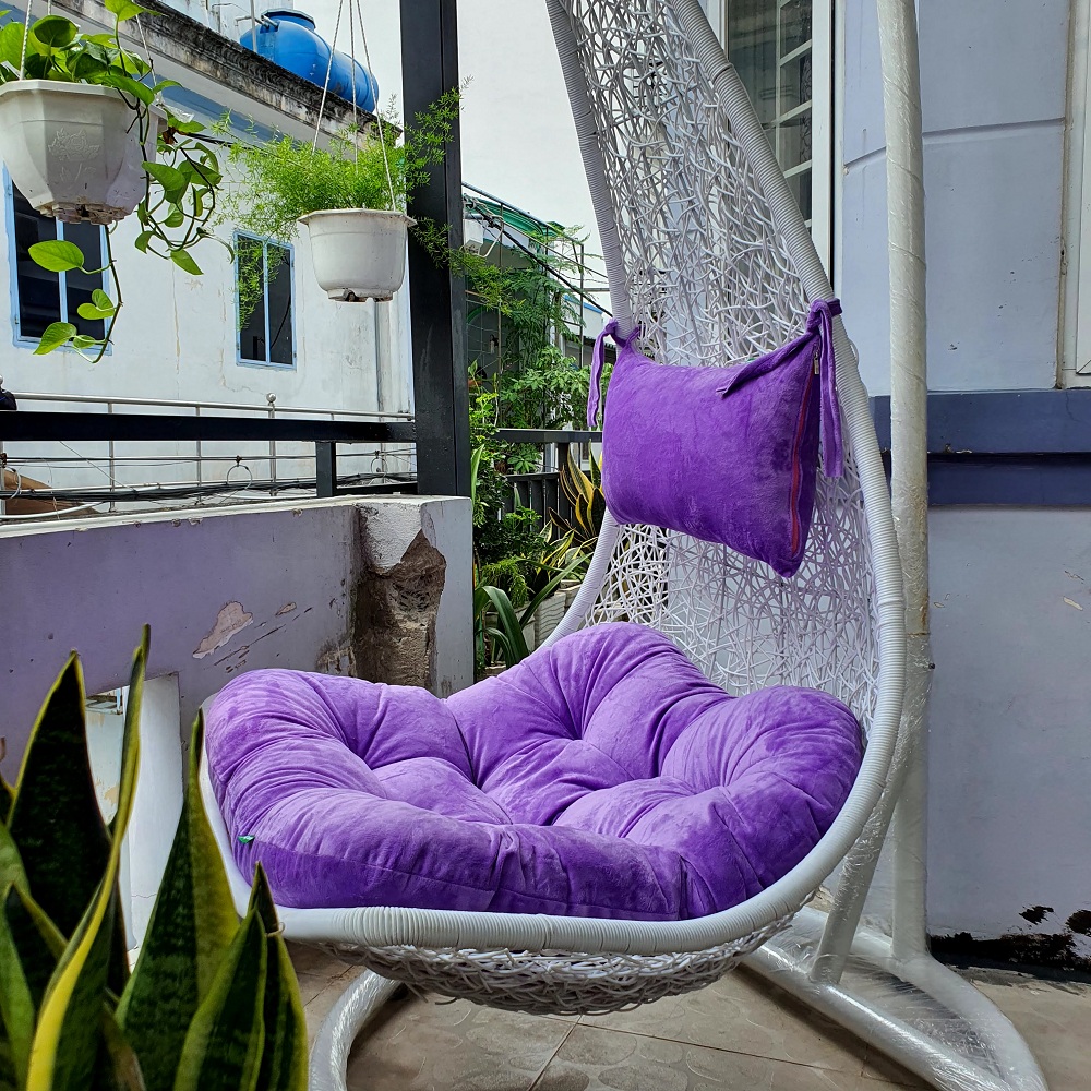 Xích đu đơn hình lưỡi câu (khung trắng nệm tím) - NAVICOM